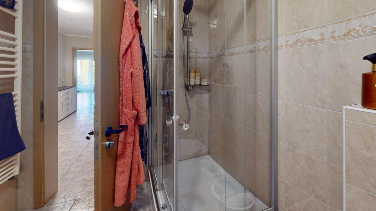 WC mit Dusche 